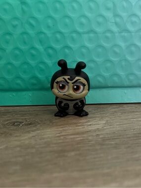 Disney Doorables Francis A Bug’s Life Series 7 Ultra Rare Figure